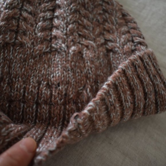 NWT Turtle Fur Lexi Pompom Beanie Blush Fleece Lining Ribbed Cuff - Picture 5 of 10